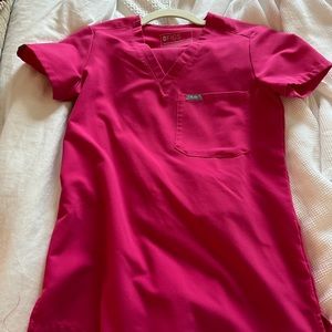 Shocking Pink: XXS Catarina One-Pocket Scrub Top and high rise xxs/p joggers.